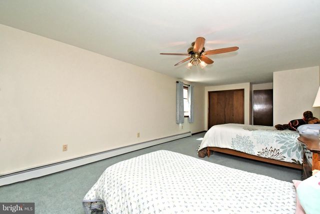 2125 UPPER RIDGE RD, Green Lane, PA 18054