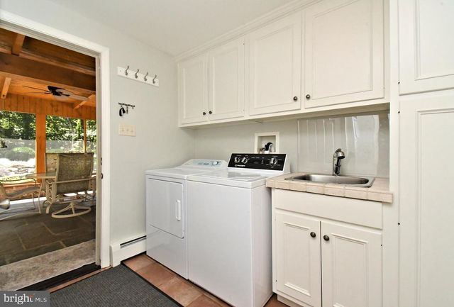 2125 UPPER RIDGE RD, Green Lane, PA 18054