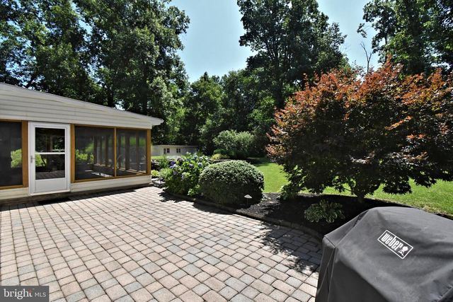 2125 UPPER RIDGE RD, Green Lane, PA 18054