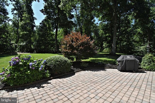 2125 UPPER RIDGE RD, Green Lane, PA 18054