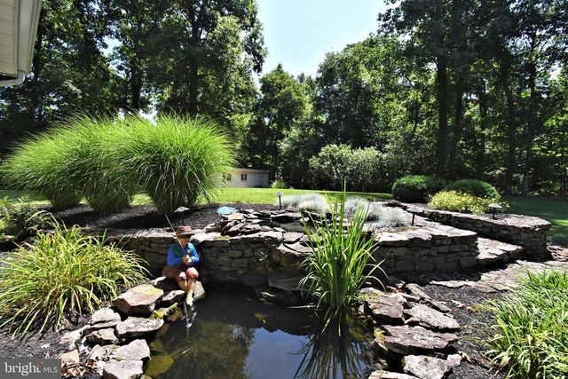 2125 UPPER RIDGE RD, Green Lane, PA 18054