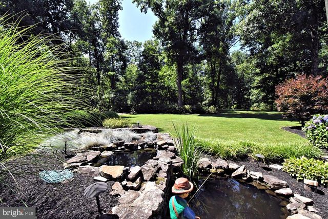 2125 UPPER RIDGE RD, Green Lane, PA 18054