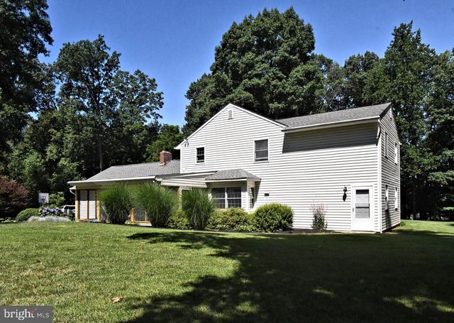 2125 UPPER RIDGE RD, Green Lane, PA 18054