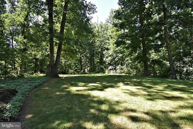 2125 UPPER RIDGE RD, Green Lane, PA 18054