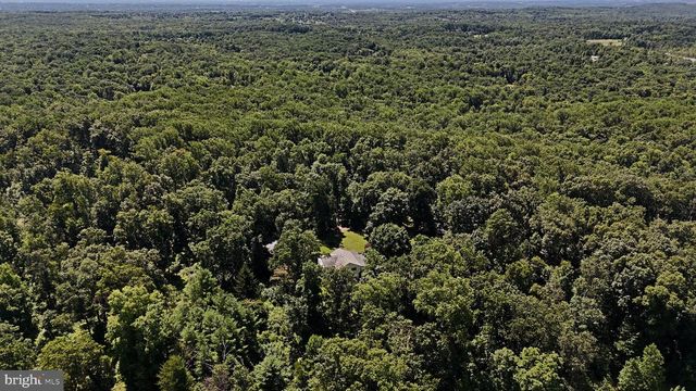 2125 UPPER RIDGE RD, Green Lane, PA 18054