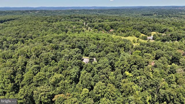 2125 UPPER RIDGE RD, Green Lane, PA 18054