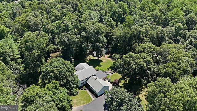 2125 UPPER RIDGE RD, Green Lane, PA 18054