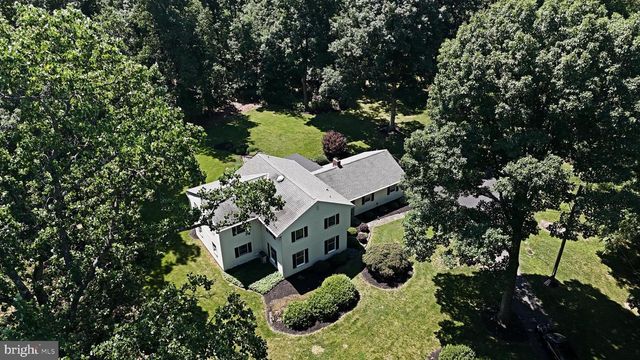 2125 UPPER RIDGE RD, Green Lane, PA 18054