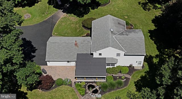 2125 UPPER RIDGE RD, Green Lane, PA 18054