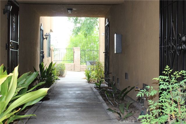 1447 Kauai, West Covina, CA 91792