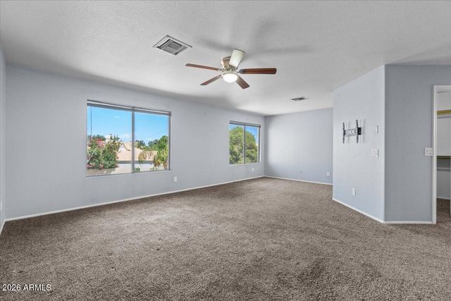 3260 S LAGUNA Drive, Chandler, AZ 85248