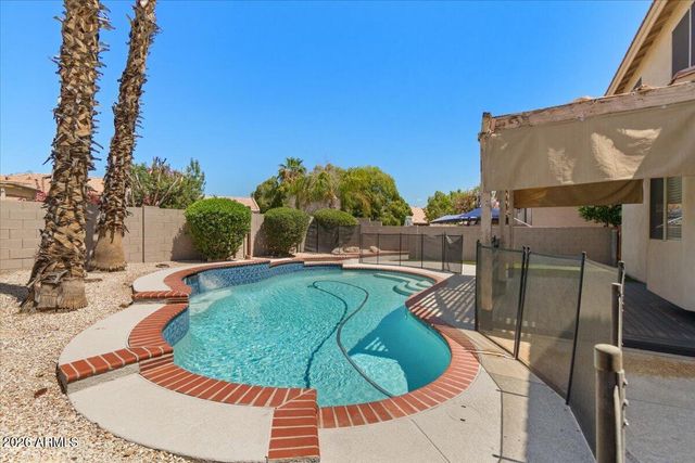 3260 S LAGUNA Drive, Chandler, AZ 85248