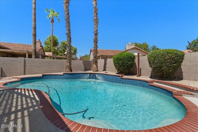 3260 S LAGUNA Drive, Chandler, AZ 85248