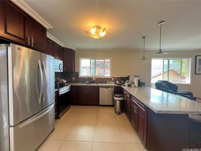 98-163 Kaulike Drive, Pearl City, HI 96782