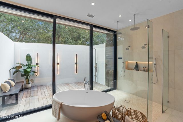 625 Dundee Drive, Wilmington, NC 28405