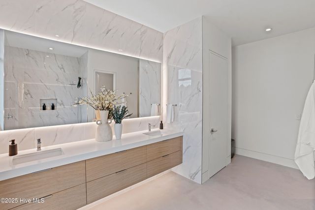 625 Dundee Drive, Wilmington, NC 28405