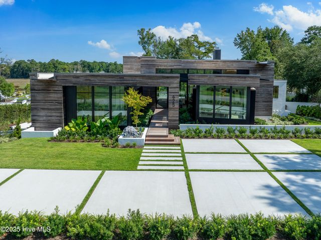 625 Dundee Drive, Wilmington, NC 28405