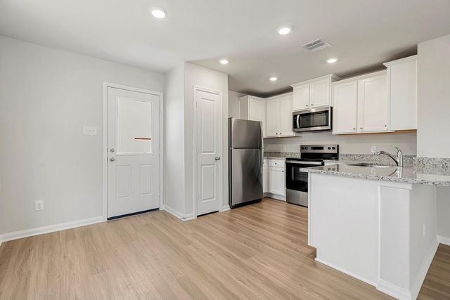 8117 Sunberry Shadow Drive, Houston, TX 77016