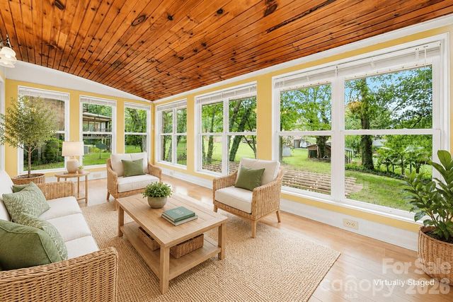 3233 26th Street NE, Hickory, NC 28601