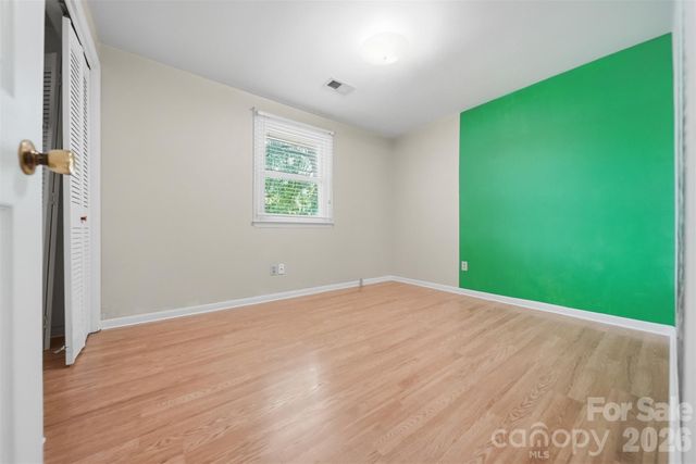3233 26th Street NE, Hickory, NC 28601