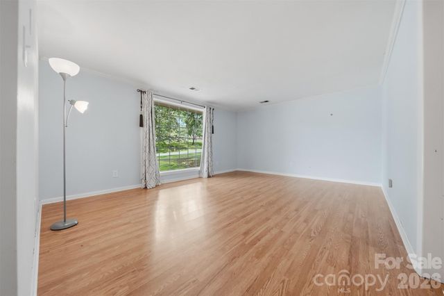3233 26th Street NE, Hickory, NC 28601