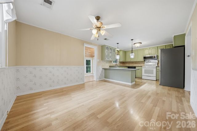 3233 26th Street NE, Hickory, NC 28601