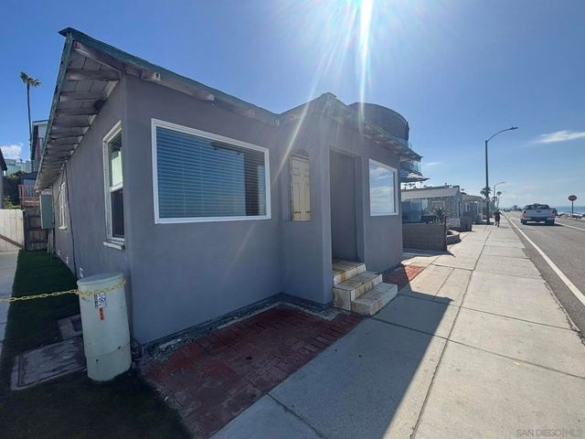 514 S The Strand A, Oceanside, CA 92054