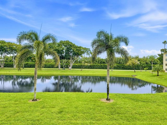 7145 Huntington Lane 205, Delray Beach, FL 33446