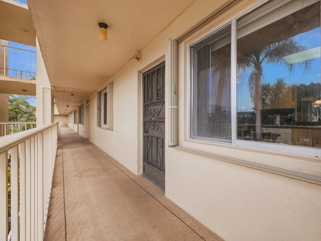 7145 Huntington Lane 205, Delray Beach, FL 33446