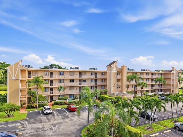 7145 Huntington Lane 205, Delray Beach, FL 33446