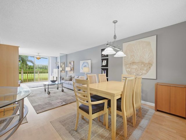 7145 Huntington Lane 205, Delray Beach, FL 33446