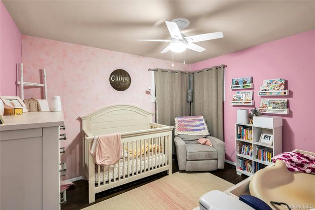 53 Calvert Avenue, Commack, NY 11725