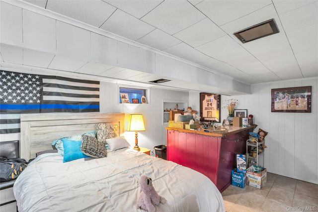 53 Calvert Avenue, Commack, NY 11725