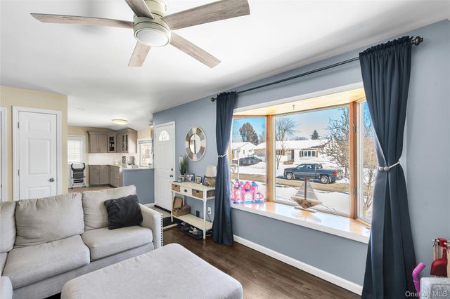 53 Calvert Avenue, Commack, NY 11725