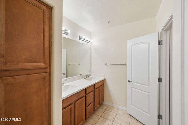 7027 N SCOTTSDALE Road 250, Paradise Valley, AZ 85253