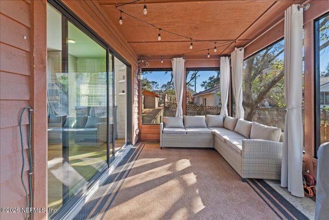 3950 ARBOR BLUFF Lane E, Jacksonville, FL 32225