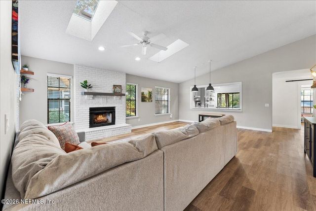 3950 ARBOR BLUFF Lane E, Jacksonville, FL 32225