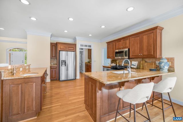 2420 PENDOWER LN, Keswick, VA 22947
