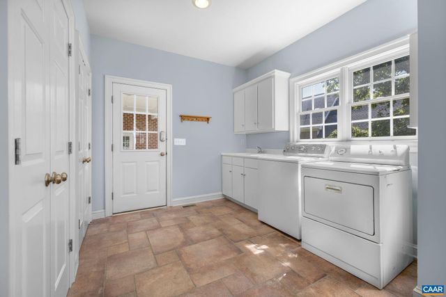 2420 PENDOWER LN, Keswick, VA 22947