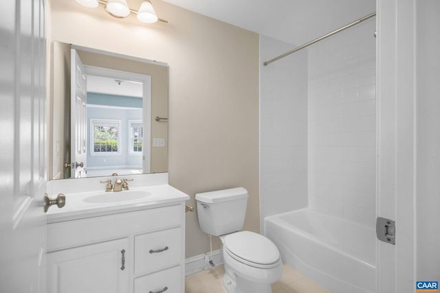 2420 PENDOWER LN, Keswick, VA 22947