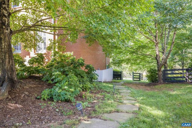 2420 PENDOWER LN, Keswick, VA 22947