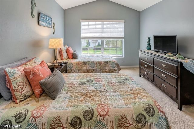 1080 Hampton CIR, Naples, FL 34105