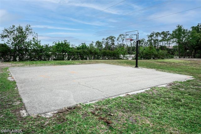 1080 Hampton CIR, Naples, FL 34105