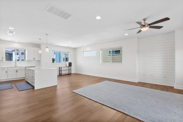 5315 La Crosse Ave 16, Austin, TX 78739