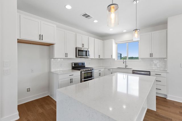 5315 La Crosse Ave 16, Austin, TX 78739