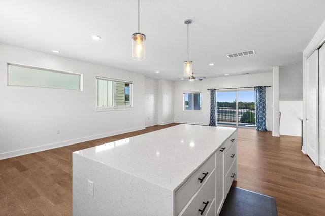 5315 La Crosse Ave 16, Austin, TX 78739
