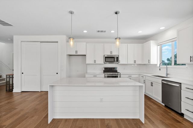 5315 La Crosse Ave 16, Austin, TX 78739