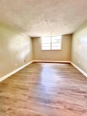 7000 NW 17TH Street 109, Plantation, FL 33313