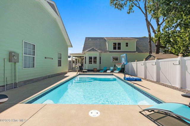 2008 E Oak Island Drive, Oak Island, NC 28465