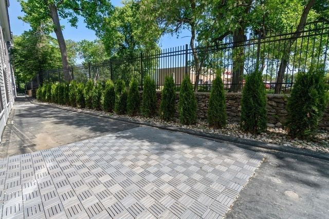 425 Lagrange Street 107, Boston, MA 02132